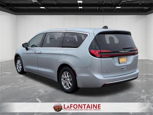 2024 Chrysler Pacifica Touring-L