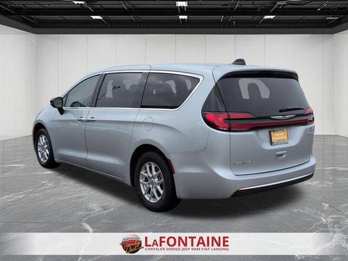 2024 Chrysler Pacifica Touring-L