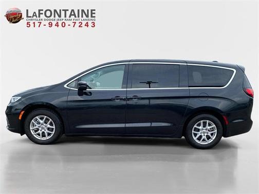 2023 Chrysler Pacifica Touring-L