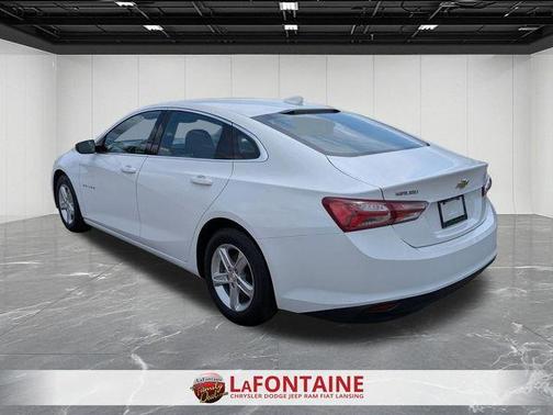 Summit White 2022 Chevrolet Malibu LT