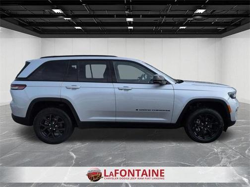 2024 Jeep Grand Cherokee Laredo