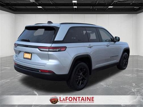 2024 Jeep Grand Cherokee Laredo