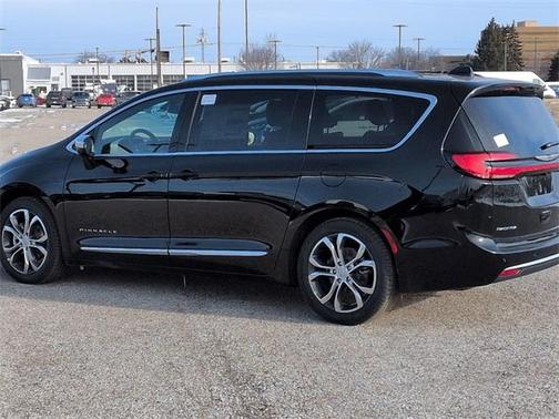 2026 Chrysler Pacifica Pinnacle