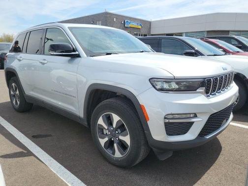 Silver Zynith 2022 Jeep Grand Cherokee 4xe Base