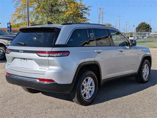 2023 Jeep Grand Cherokee Laredo