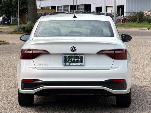 Pure White 2024 Volkswagen Jetta 1.5T Sport