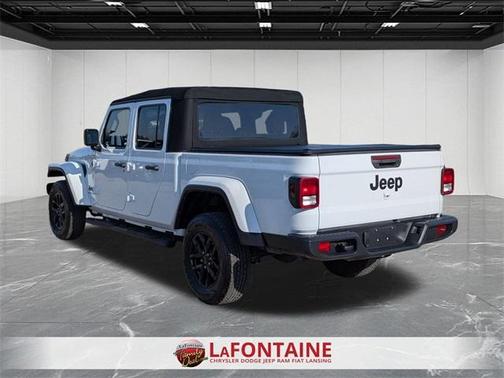2022 Jeep Gladiator Sport