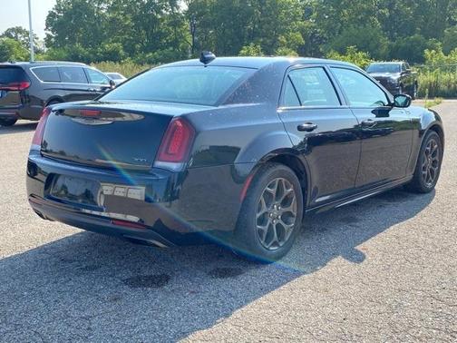 2016 Chrysler 300 S