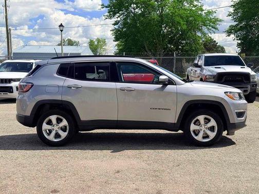 Billet Silver Metallic 2018 Jeep Compass Latitude