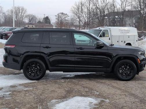 2024 Jeep Grand Cherokee L Laredo