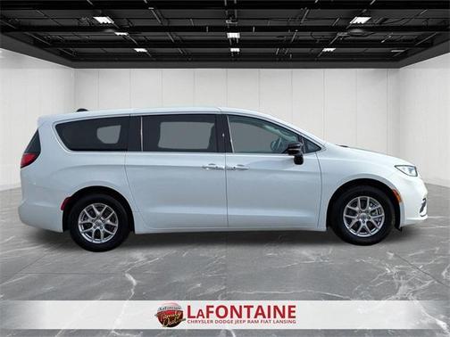 2024 Chrysler Pacifica Touring-L