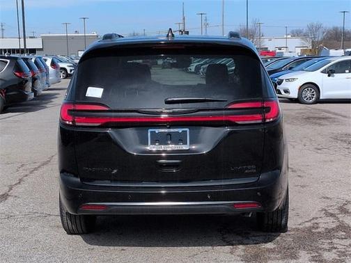 2026 Chrysler Pacifica Limited