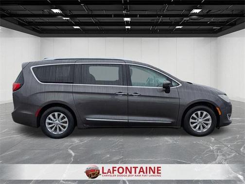 2018 Chrysler Pacifica Touring-L