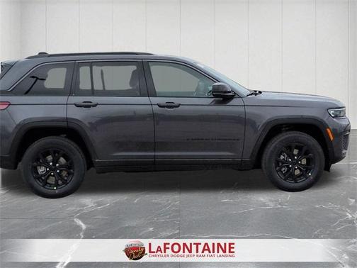 2026 Jeep Grand Cherokee Laredo