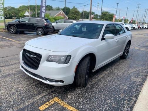 2016 Chrysler 300 S