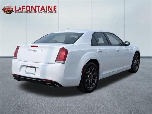 2016 Chrysler 300 S
