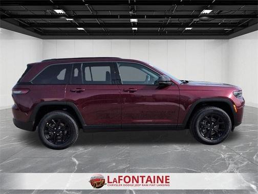 2026 Jeep Grand Cherokee Laredo