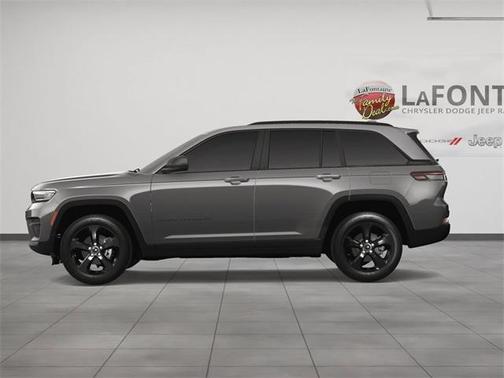 2025 Jeep Grand Cherokee Laredo
