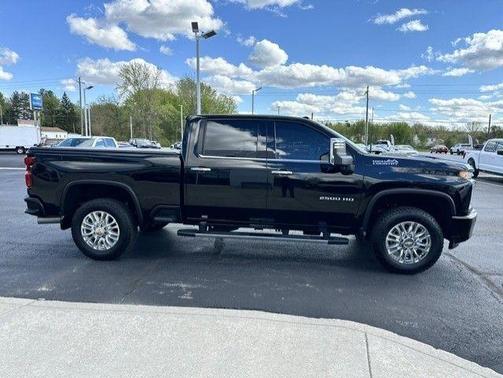 Black 2022 Chevrolet Silverado 2500 High Country