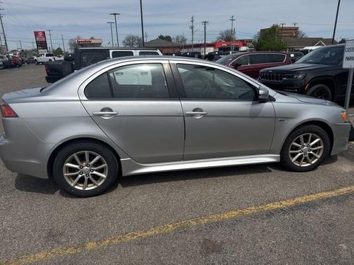 2016 Mitsubishi Lancer ES