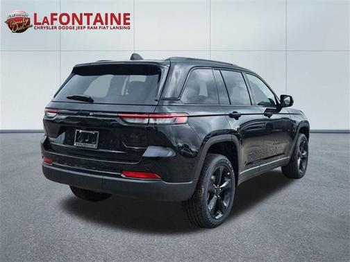2025 Jeep Grand Cherokee Laredo
