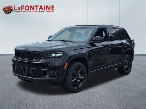 2025 Jeep Grand Cherokee Laredo