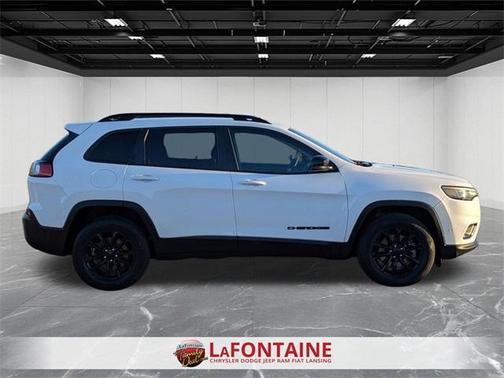 2023 Jeep Cherokee Altitude Lux