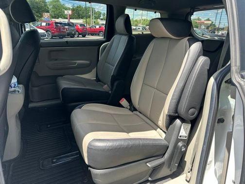 Snow White Pearl 2020 Kia Sedona EX