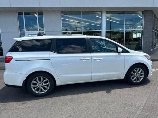 Snow White Pearl 2020 Kia Sedona EX