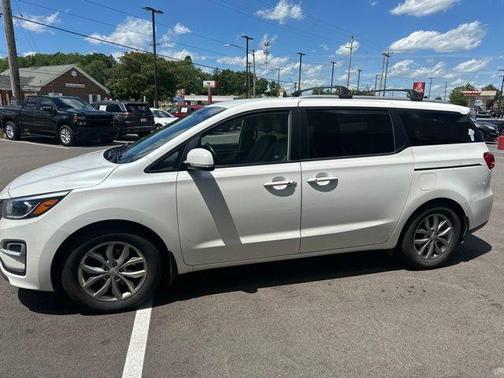 Snow White Pearl 2020 Kia Sedona EX