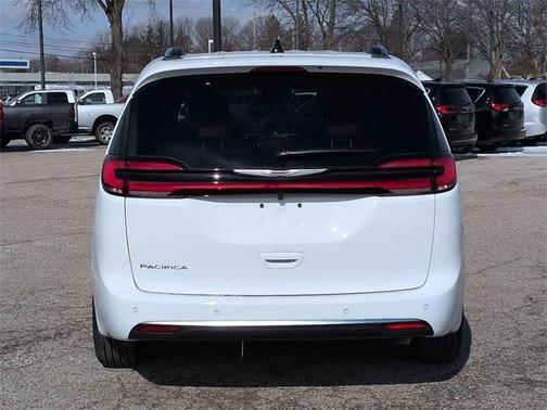 2026 Chrysler Pacifica Pinnacle