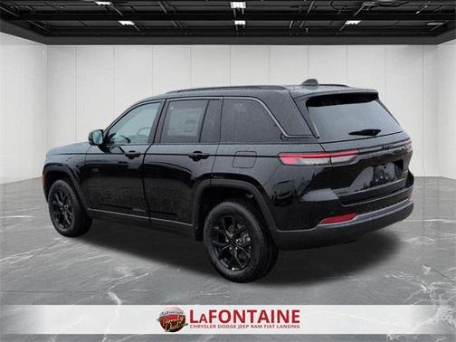 2026 Jeep Grand Cherokee Laredo