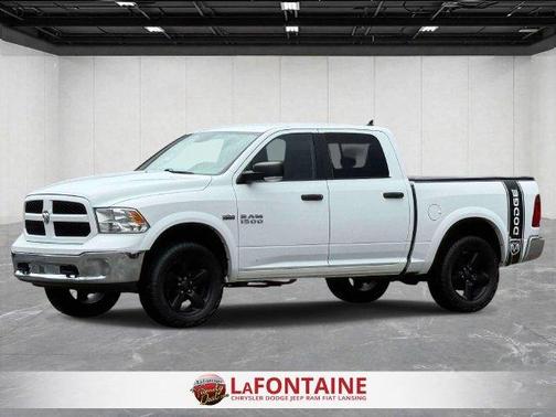 Bright White Clearcoat 2016 RAM 1500 SLT