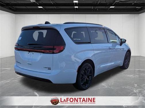 2026 Chrysler Pacifica Limited