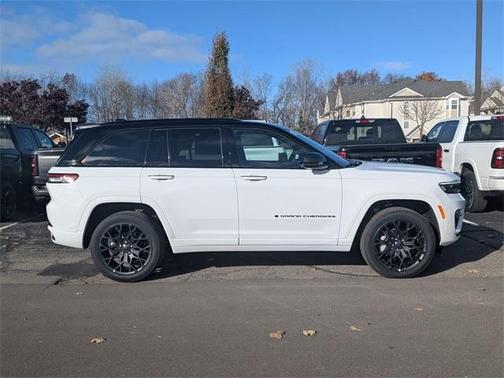 2025 Jeep Grand Cherokee Summit