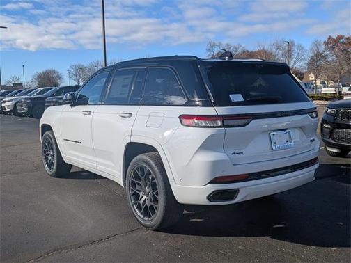 2025 Jeep Grand Cherokee Summit
