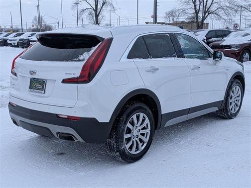 2022 Cadillac XT4 Premium Luxury