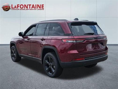 2025 Jeep Grand Cherokee Laredo