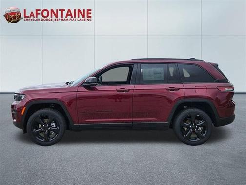 2025 Jeep Grand Cherokee Laredo