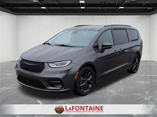 2022 Chrysler Pacifica Touring-L