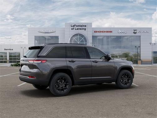 2026 Jeep Grand Cherokee Laredo