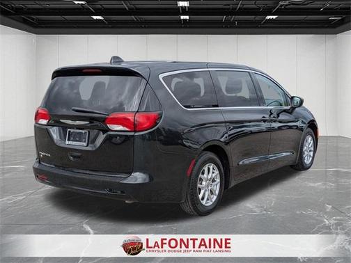2017 Chrysler Pacifica Touring