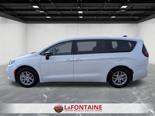 Bright White Clearcoat 2024 Chrysler Pacifica Touring-L