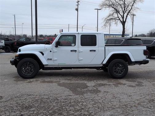 2026 Jeep Gladiator Sport