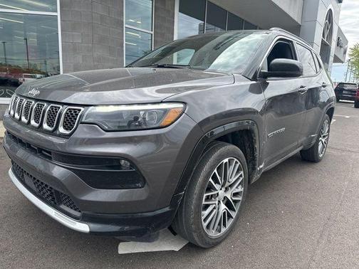 Granite Crystal Clearcoat Metallic 2023 Jeep Compass Limited