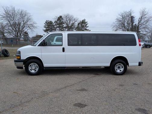 2023 Chevrolet Express 3500 LT