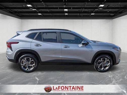 Sterling Gray Metallic 2025 Chevrolet Trax LT