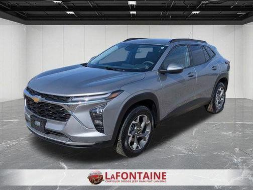 Sterling Gray Metallic 2025 Chevrolet Trax LT