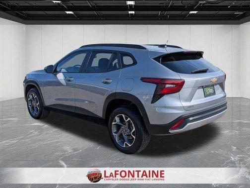 Sterling Gray Metallic 2025 Chevrolet Trax LT