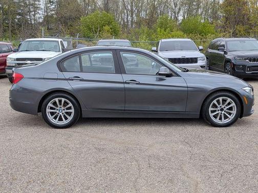 Mineral Gray Metallic 2016 BMW 320 i xDrive